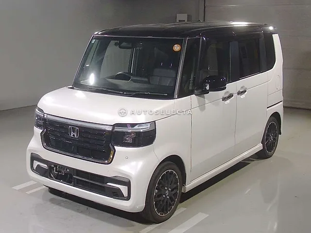 Honda N-BOX Custom 2024, auction grade 4