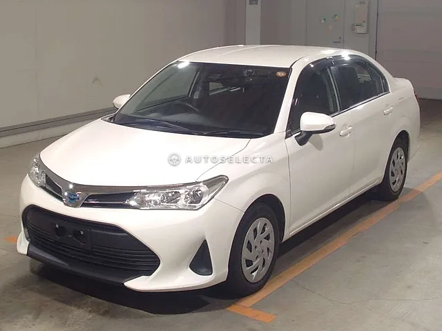 Toyota Corolla Axio 2021, auction grade 3.5