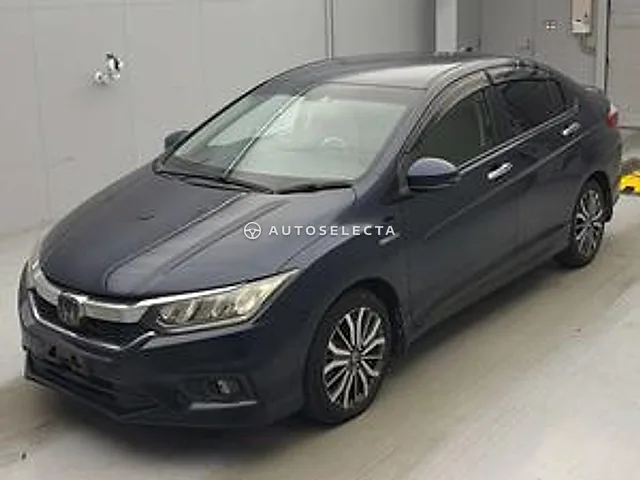 Honda Grace 2018, auction grade 4