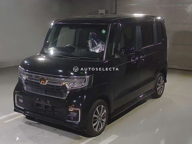 Honda N-BOX Custom 2021, auction grade 4.5