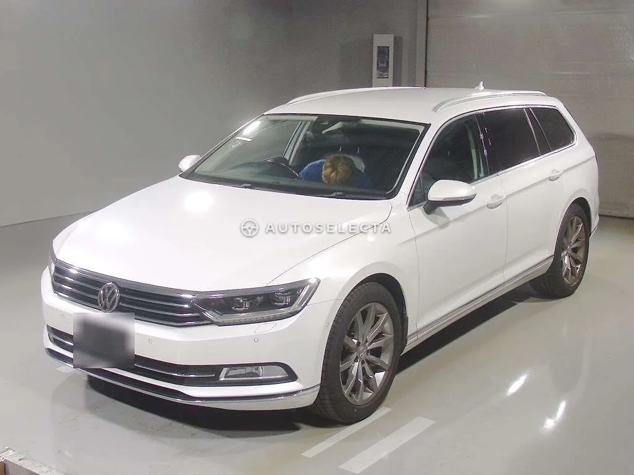 Volkswagen Passat Variant 2018, photo 1 of 1