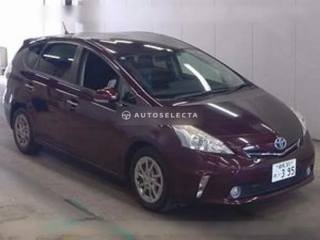 Toyota Prius Alpha 2014, auction grade 3.5