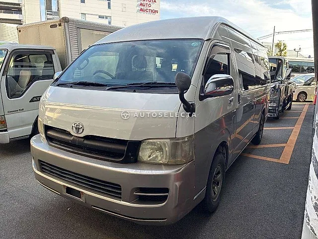 Toyota Hiace Wagon 2005, auction grade 3