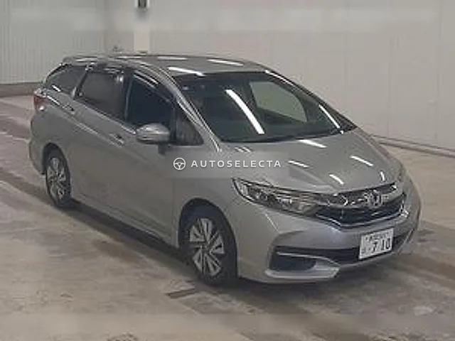 Honda Shuttle 2017, auction grade 4