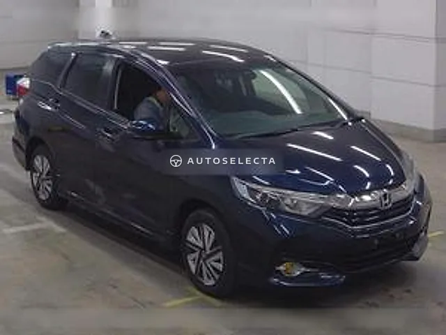 Honda Shuttle 2017, auction grade 3.5