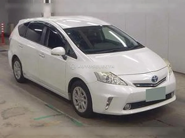 Toyota Prius Alpha 2014, auction grade 3.5