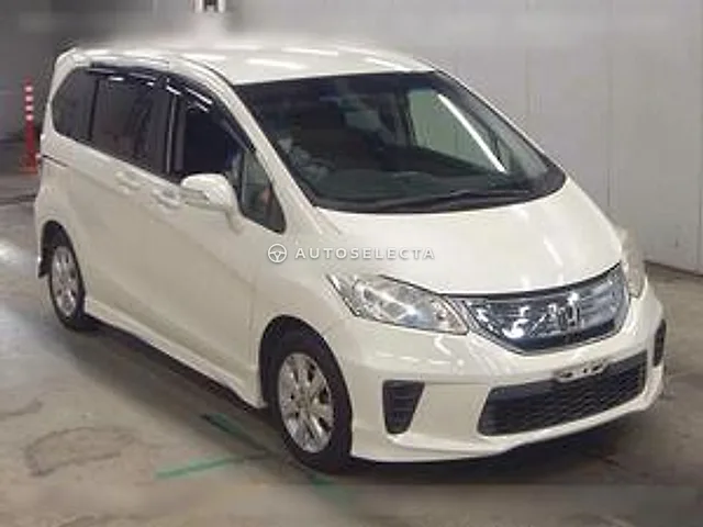 Honda Freed Hybrid 2013, auction grade 4