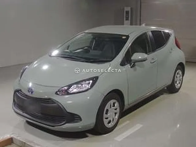 Toyota Aqua 2022, auction grade R