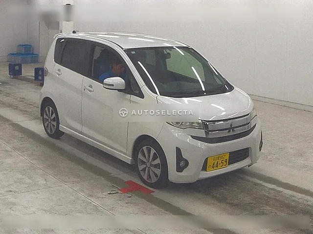 Mitsubishi eK Custom 2013