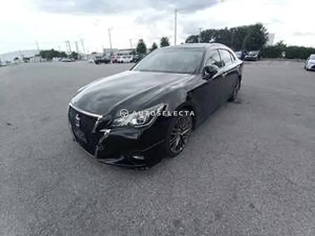 Toyota Crown 2015