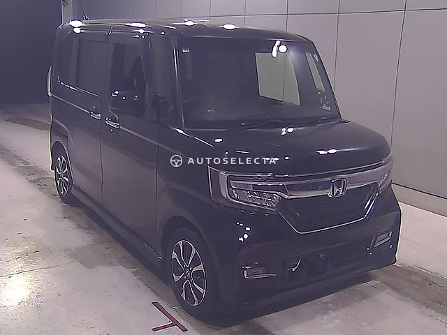 Honda N-BOX 2018, auction grade 4