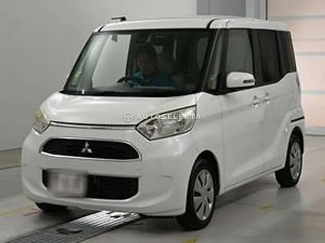 Mitsubishi eK Space 2017, auction grade 3.5