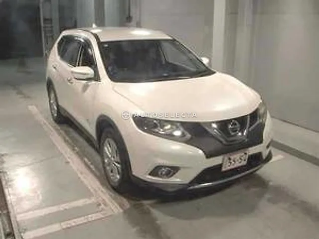Nissan X-Trail 2016, auction grade 3.5