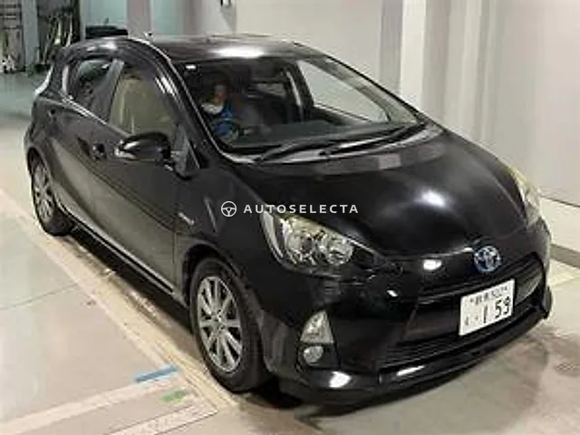 Toyota Aqua 2014, auction grade 3.5