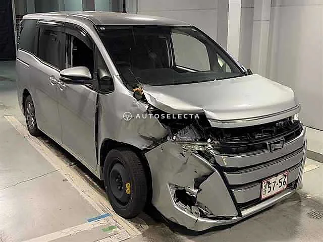 Toyota Noah 2021