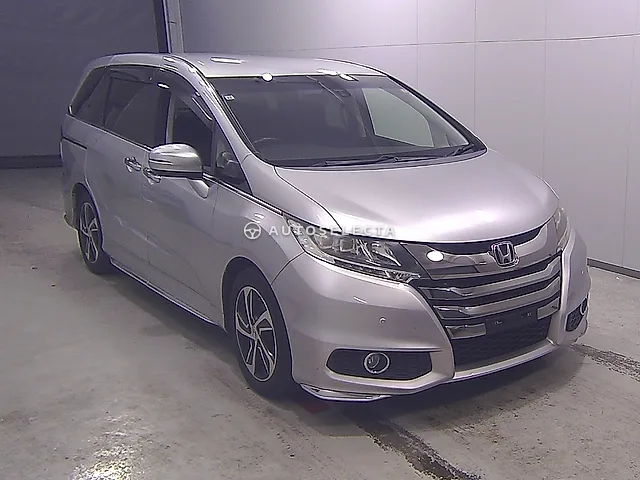 Honda Odyssey 2013, auction grade R