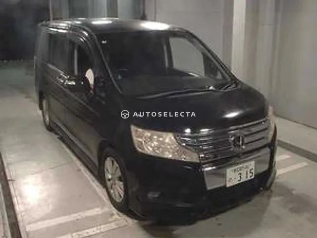 Honda Stepwgn Spada 2011, auction grade 3.5
