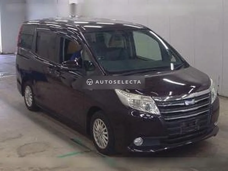 Toyota Noah 2014, photo 1 of 1