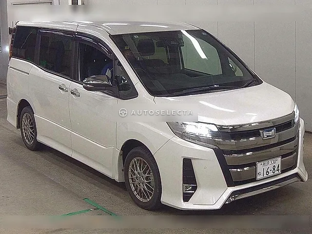 Toyota Noah 2021, auction grade 4.5