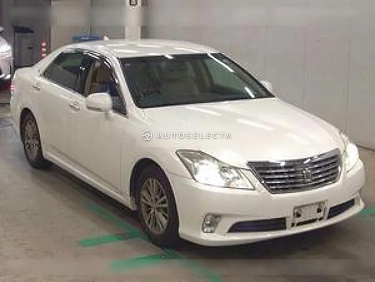Toyota Crown 2012, photo 1 of 1