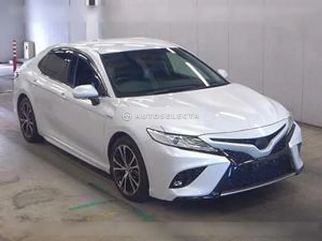 Toyota Camry 2019, auction grade R