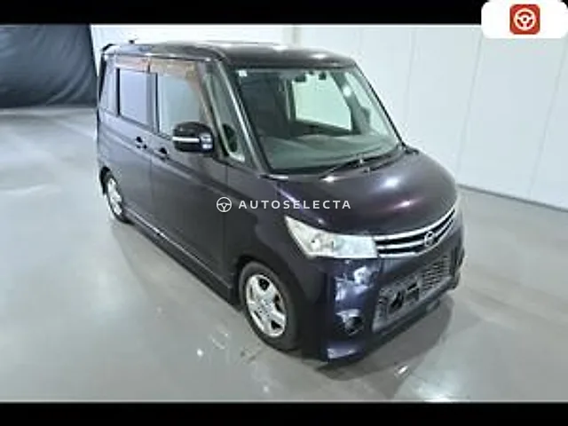 Nissan Roox 2011, auction grade 3.5