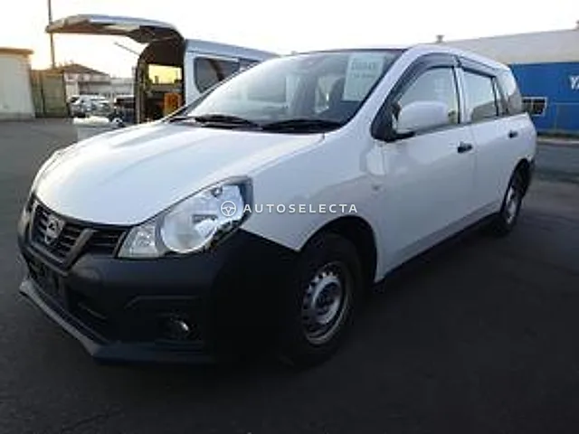 Nissan AD 2021