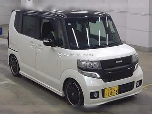 Honda N-BOX Custom 2014, auction grade 3.5