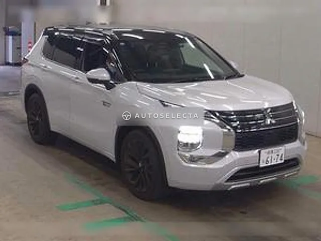 Mitsubishi Outlander PHEV 2022, auction grade 4.5