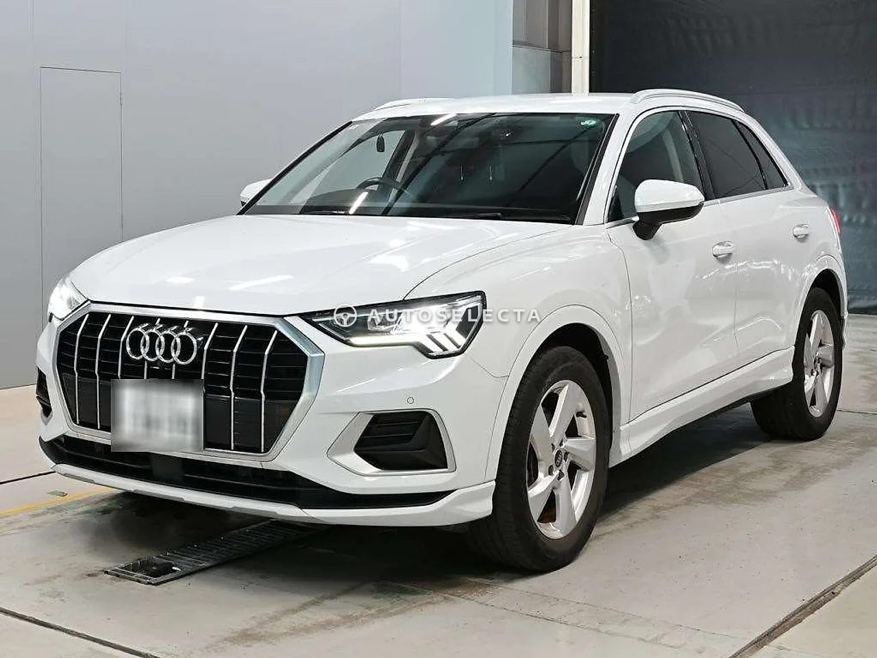 Audi Q3 2022, photo 1 of 11
