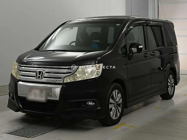 Honda Stepwgn Spada 2009, auction grade 3