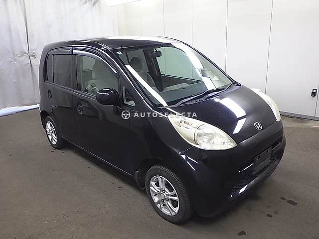 Honda Life 2005, auction grade R