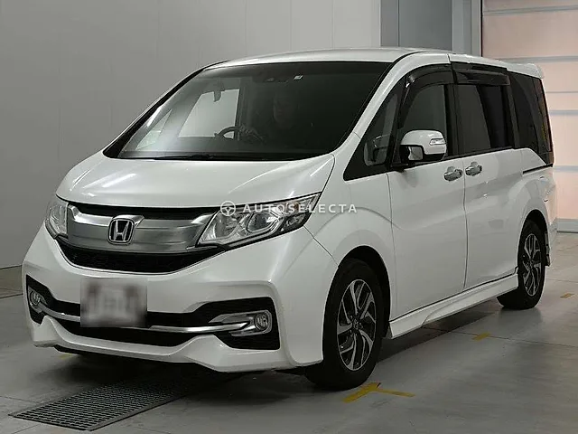Honda Stepwgn Spada 2017, auction grade 4