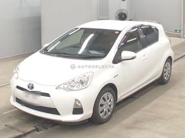 Toyota Aqua 2013, auction grade 4.5