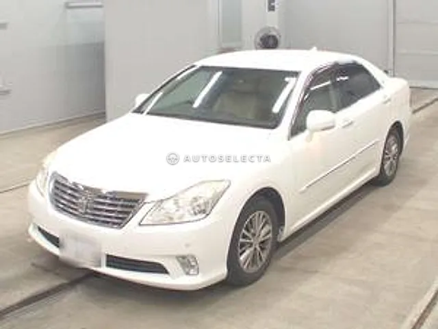 Toyota Crown 2011, auction grade 3.5