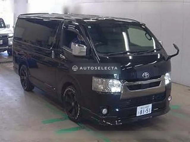 Toyota Hiace Van 2022, auction grade 3.5
