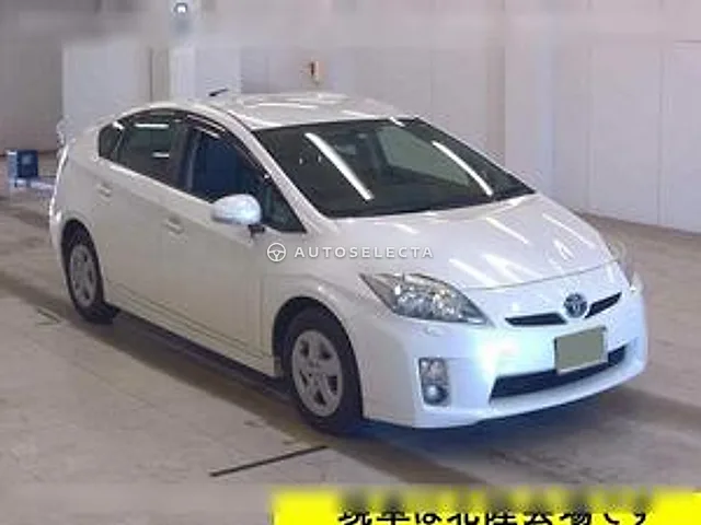 Toyota Prius 2011, auction grade 3.5