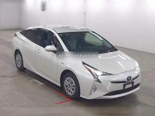 Toyota Prius 2018, auction grade 3.5