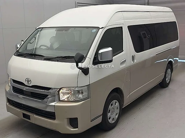 Toyota Hiace Wagon 2023, auction grade 3.5