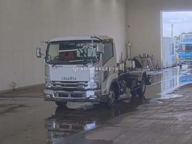 Isuzu Forward 2020, photo 1 of 1