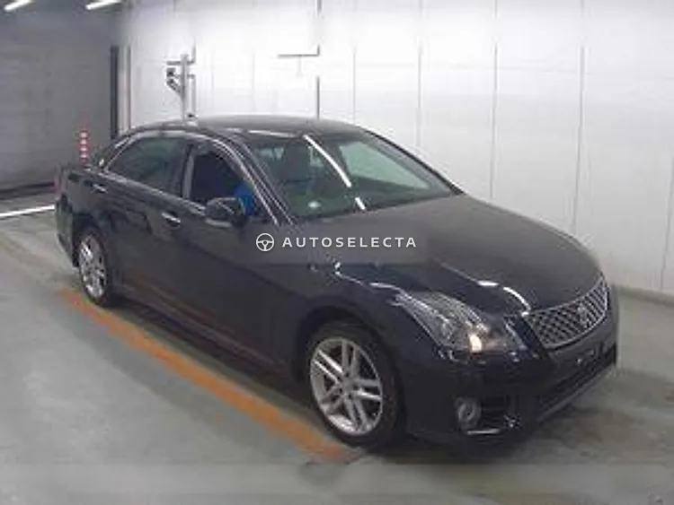 Toyota Crown 2011, photo 1 of 1
