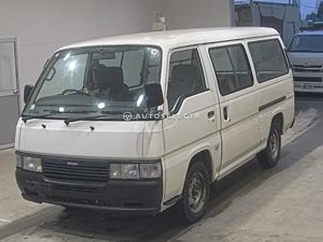 Nissan Caravan 2000, auction grade RA