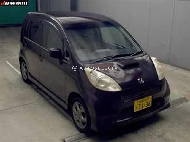Honda Live Diva 2005, auction grade 3