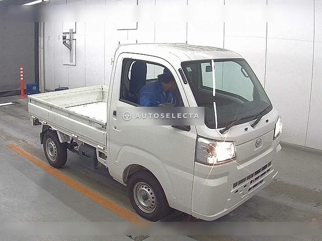 Daihatsu Hijet Truck 2024, auction grade R