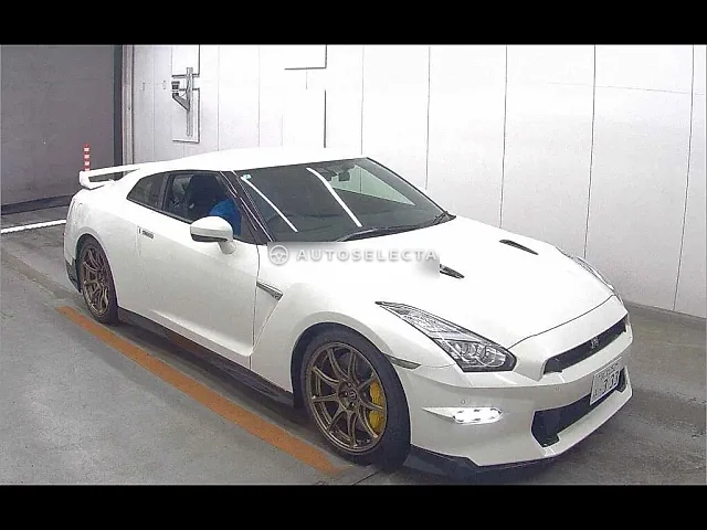 Nissan GT-R 2024, auction grade 5