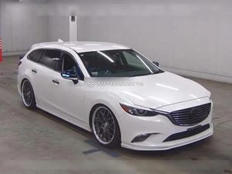 Mazda Atenza Wagon 2015, photo 1 of 6