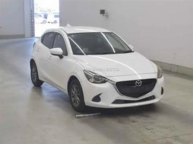 Mazda Demio 2017, auction grade R