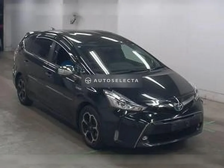 Toyota Prius Alpha 2015, photo 1 of 1