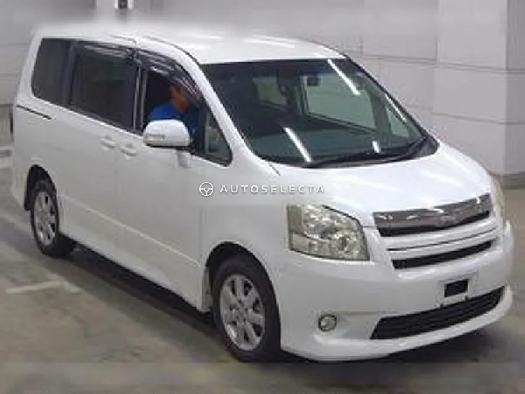 Toyota Noah 2009, photo 1 of 1