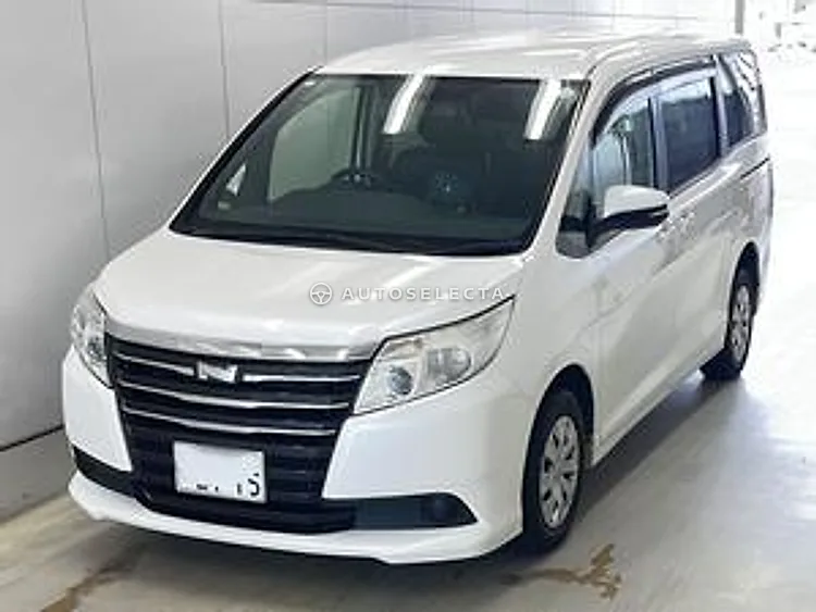 Toyota Noah 2014, photo 1 of 1